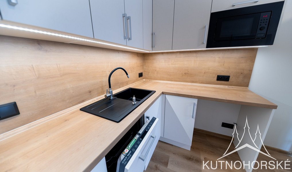 Prodej bytu 2+kk 40 m², Praha – náhled fotky 8