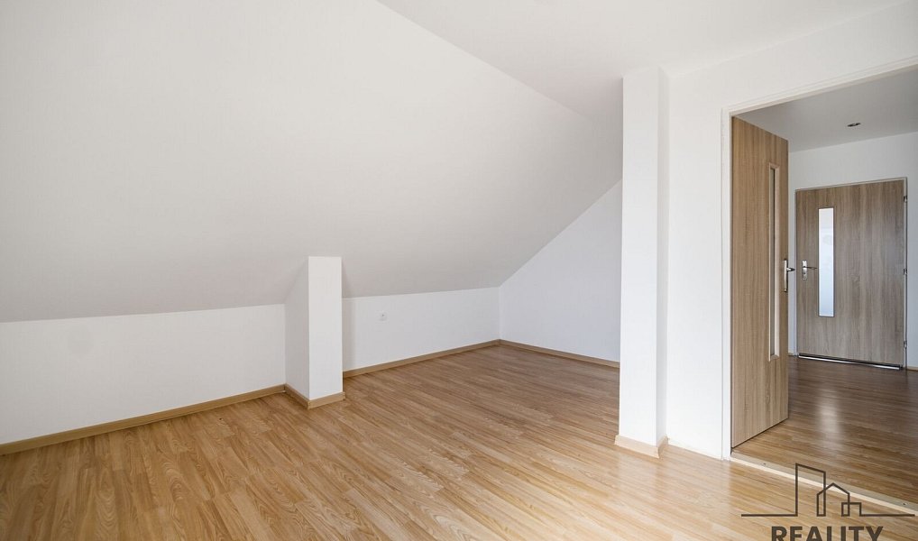 Prodej domu 137 m² s pozemkem 178 m², Chroustovice – náhled fotky 18