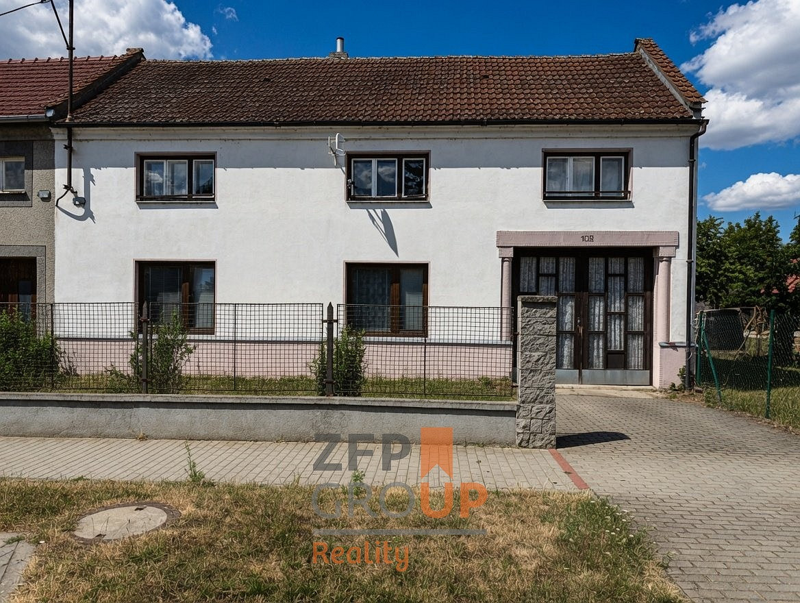 Prodej domu 150 m² s pozemkem 815 m² – fotografie 2