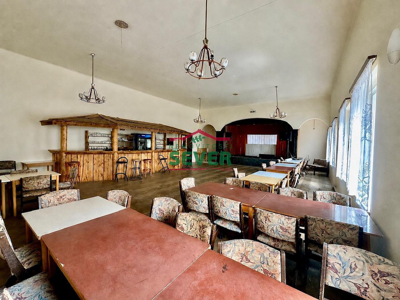 Prodej komerčního objektu (jiného typu) 800 m² – fotografie 5