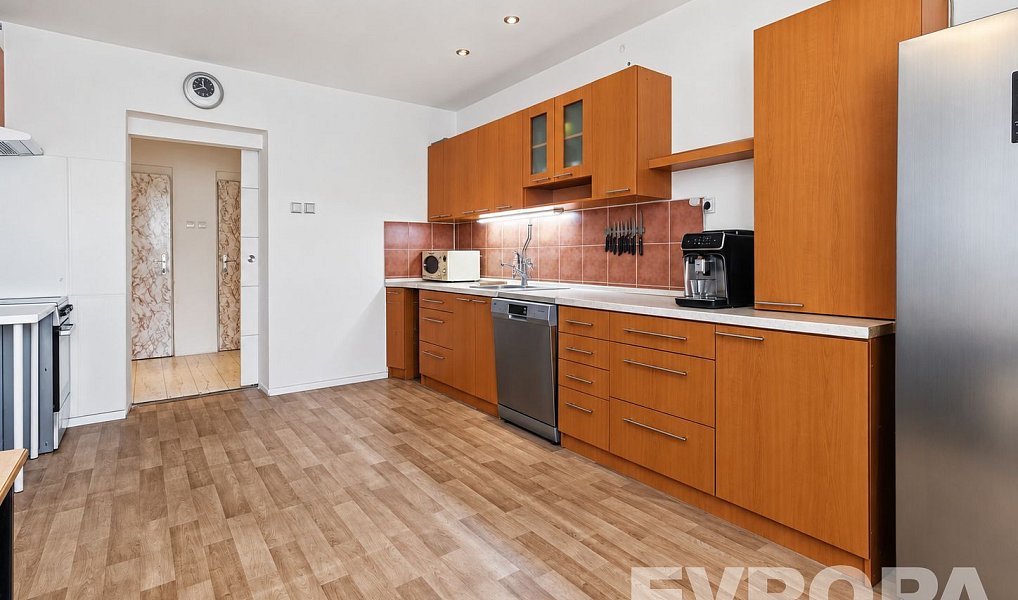 Prodej nájemního domu, činžáku 180 m², Libáň – náhled fotky 3