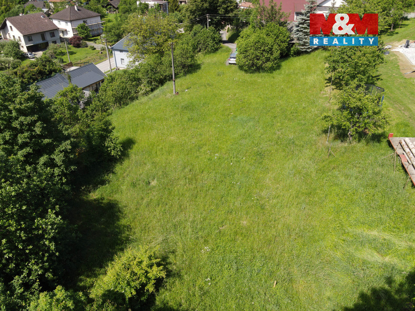 Prodej stavebního pozemku 1 932 m² – pohled 3