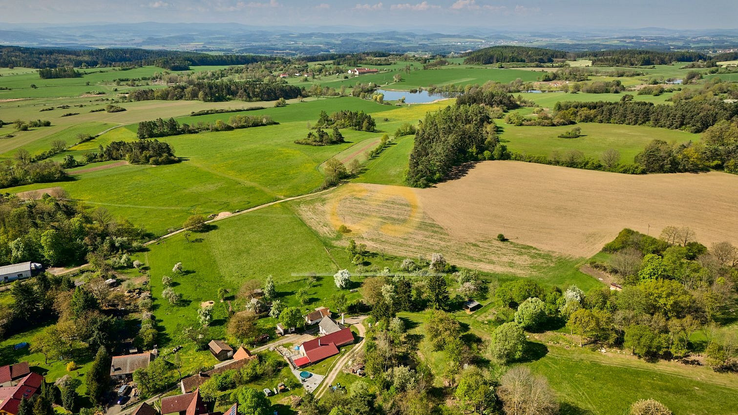 Prodej stavebního pozemku 8 000 m²
