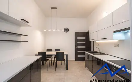 Prodej bytu 3+1 93 m², náměstí Msgre Šrámka, Ostrava - Moravská Ostrava