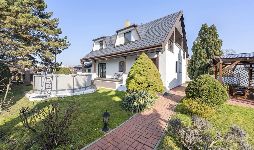 Prodej domu 207 m² s pozemkem 758 m², Praha – náhled fotky 44