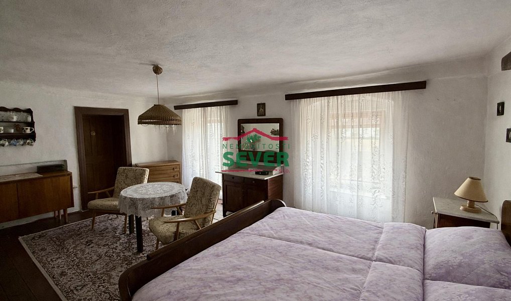 Prodej domu 300 m² s pozemkem 925 m², Čistá – náhled fotky 8