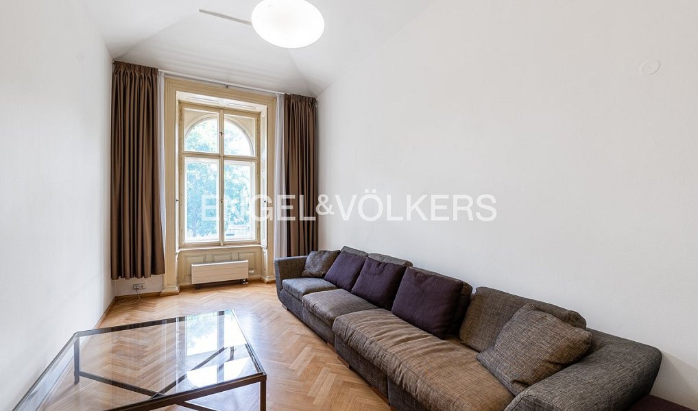 Pronájem bytu 3+1 115 m², Praha – náhled fotky 2