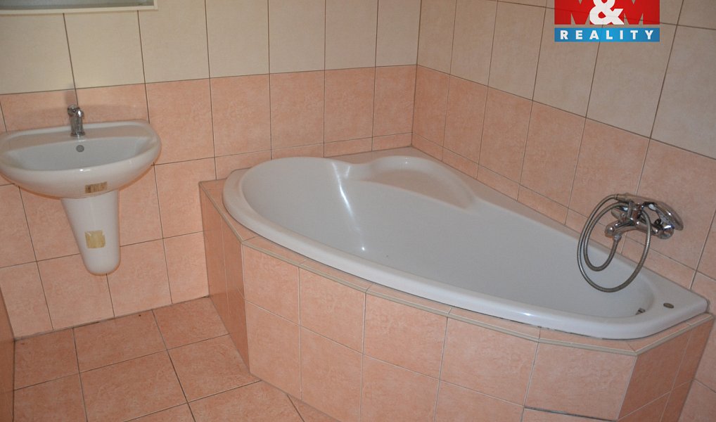 Prodej bytu 1+1 56 m², Červený Kostelec – náhled fotky 8
