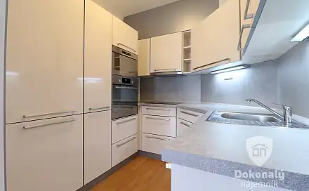 Pronájem bytu 2+kk 63 m²