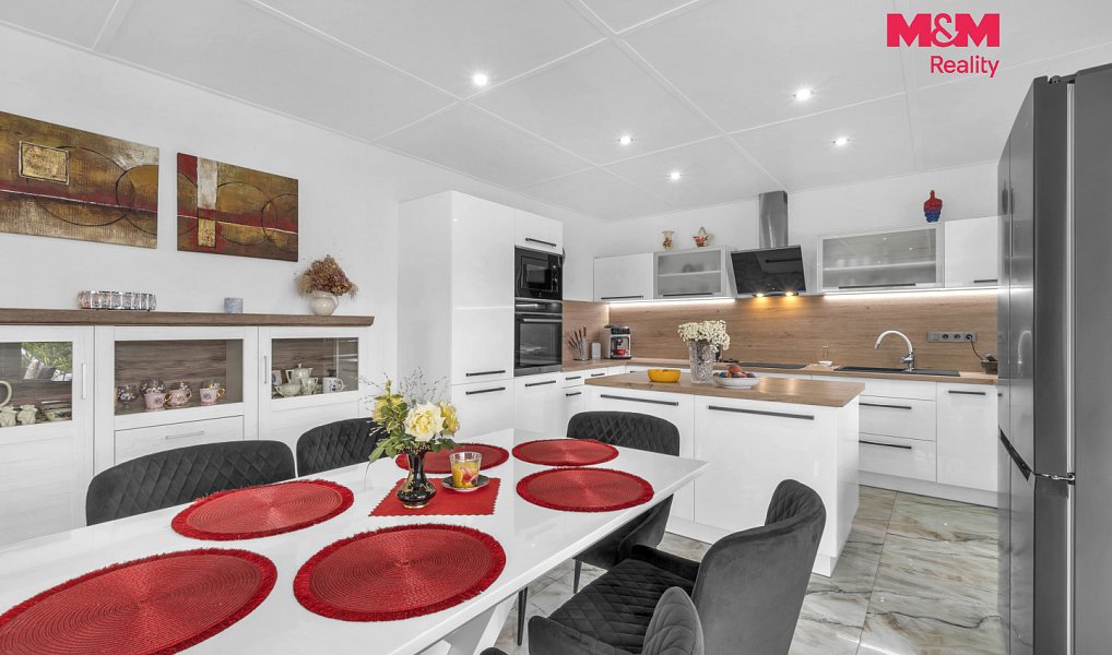 Prodej domu 175 m² s pozemkem 1 733 m², Kněžmost – náhled fotky 4