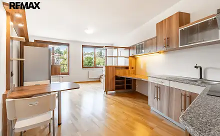 Pronájem bytu 1+kk 34 m²