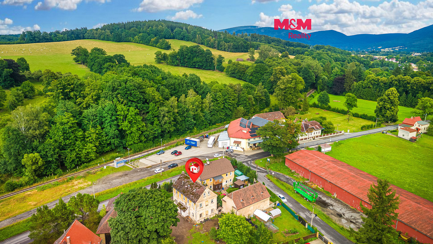 Prodej domu 185 m² s pozemkem 619 m²