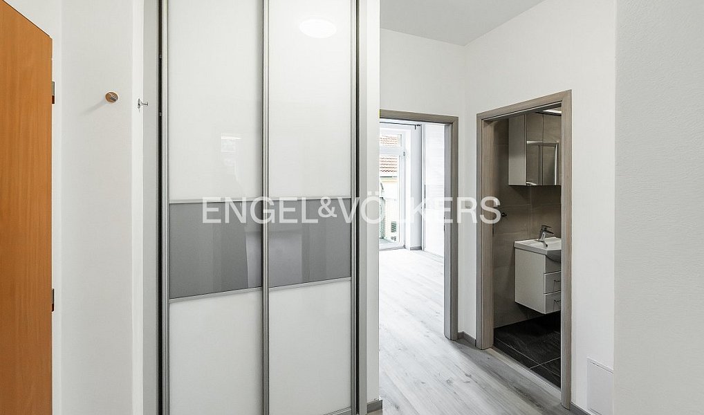 Pronájem bytu 2+kk 63 m², Praha – náhled fotky 7