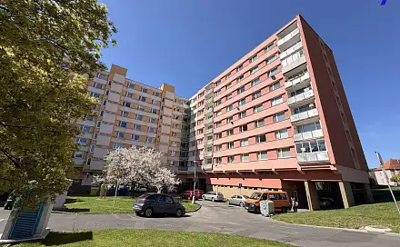 Prodej bytu 2+1 60 m², Bezručova, Chomutov
