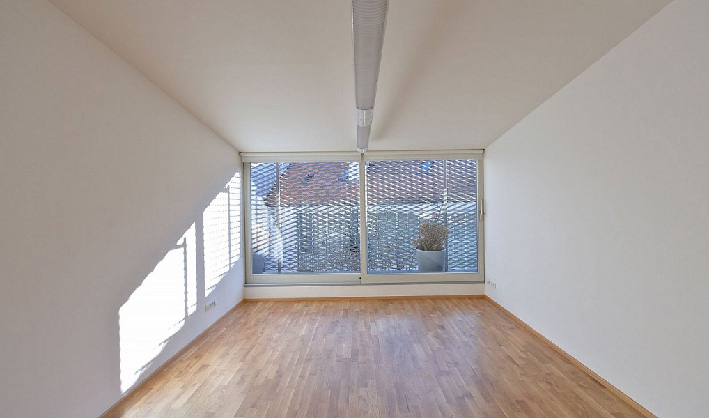 Pronájem kanceláře 256 m², Praha – náhled fotky 2