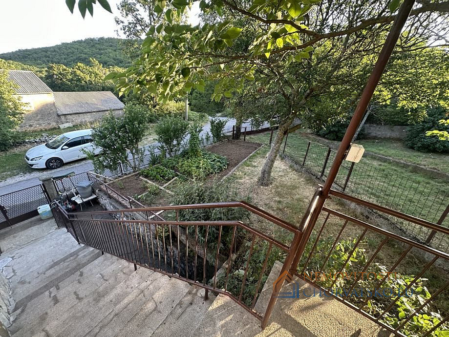 Prodej domu 200 m² s pozemkem 800 m² – další