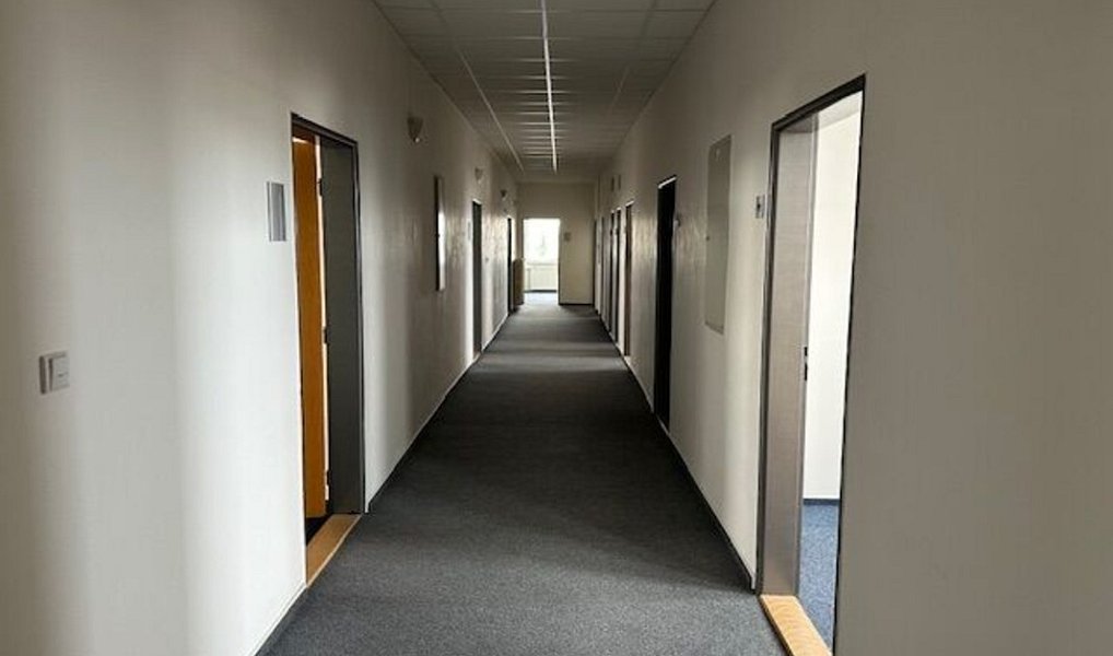 Pronájem kanceláře 360 m², Hradec Králové – náhled fotky 7