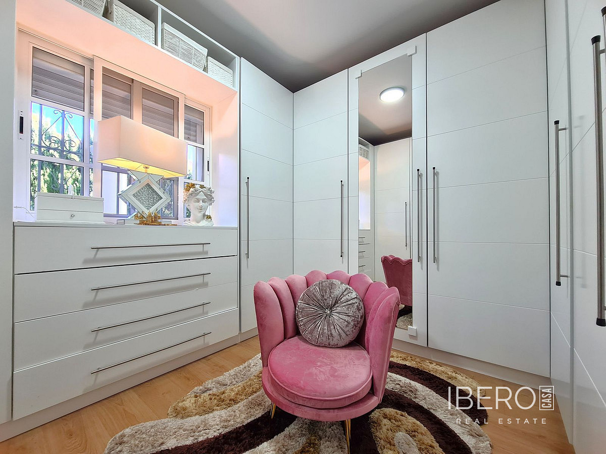 Casa 4+kk – Estepona, Urbanización Altos de Guadalobon, Urbanización Puerto Estepona (Seghers) - Més