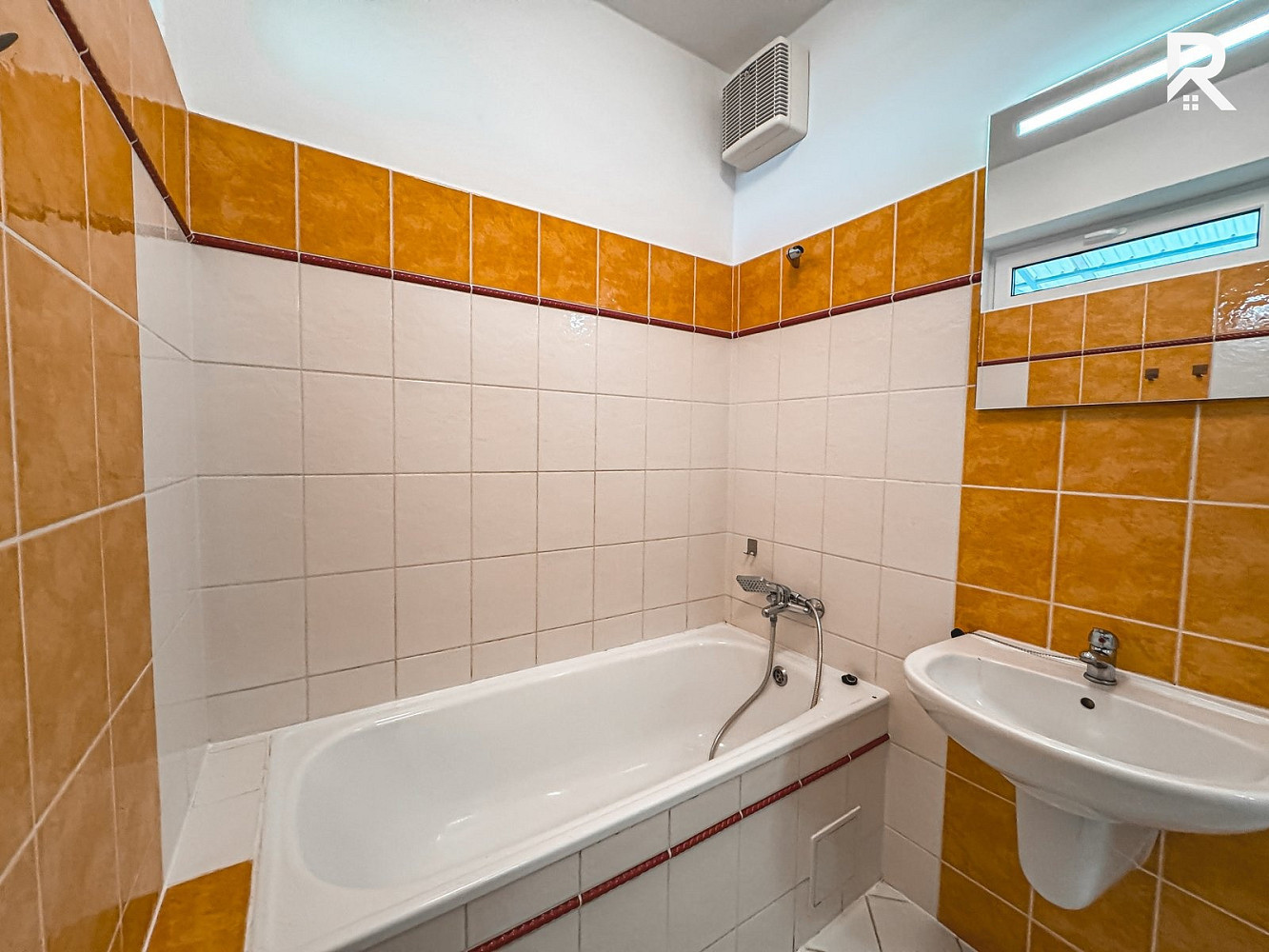 Pronájem bytu 1+kk 35 m² — photo 3