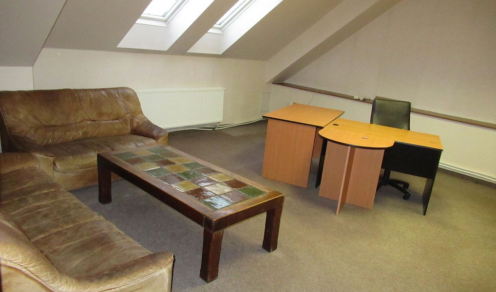 Prodej obchodních prostor 687 m², Chrudim – náhled fotky 2
