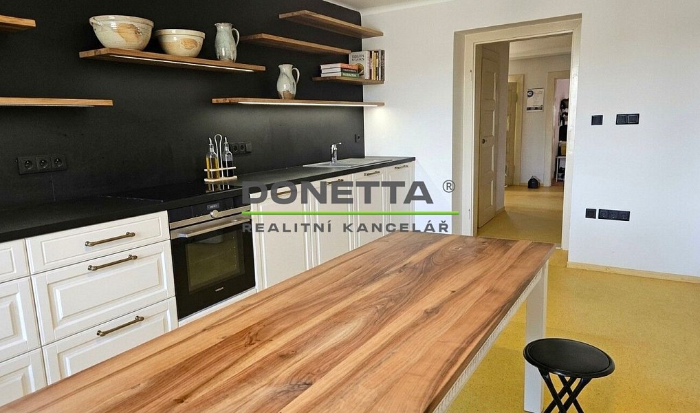 Pronájem bytu 3+1 103 m², Hradec Králové – náhled fotky 5