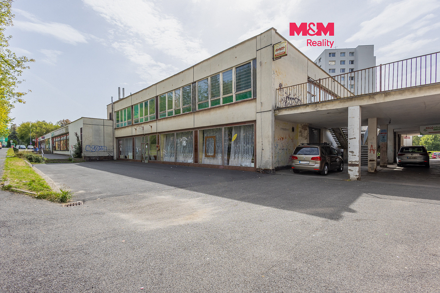 Prodej obchodních prostor 1 600 m²