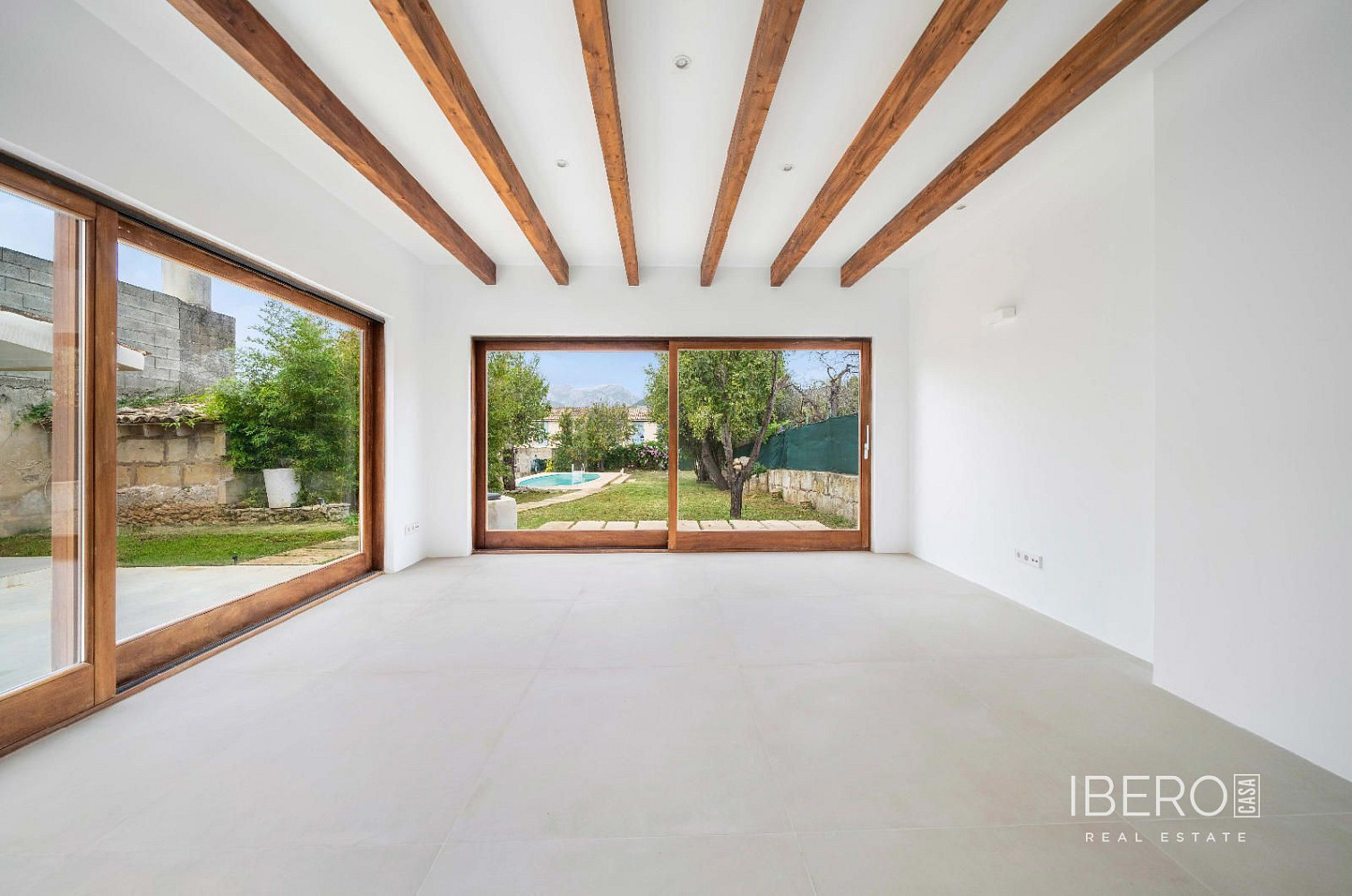 Prodej domu 635 m² s pozemkem 635 m²