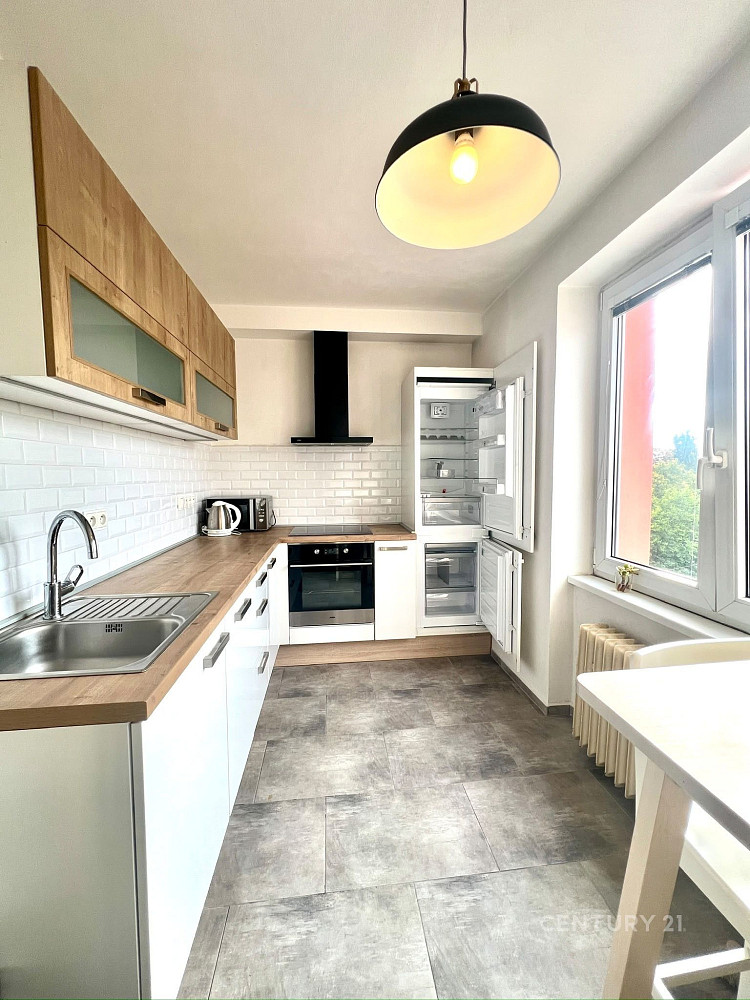 Pronájem bytu 2+1 50 m² – fotografie 2