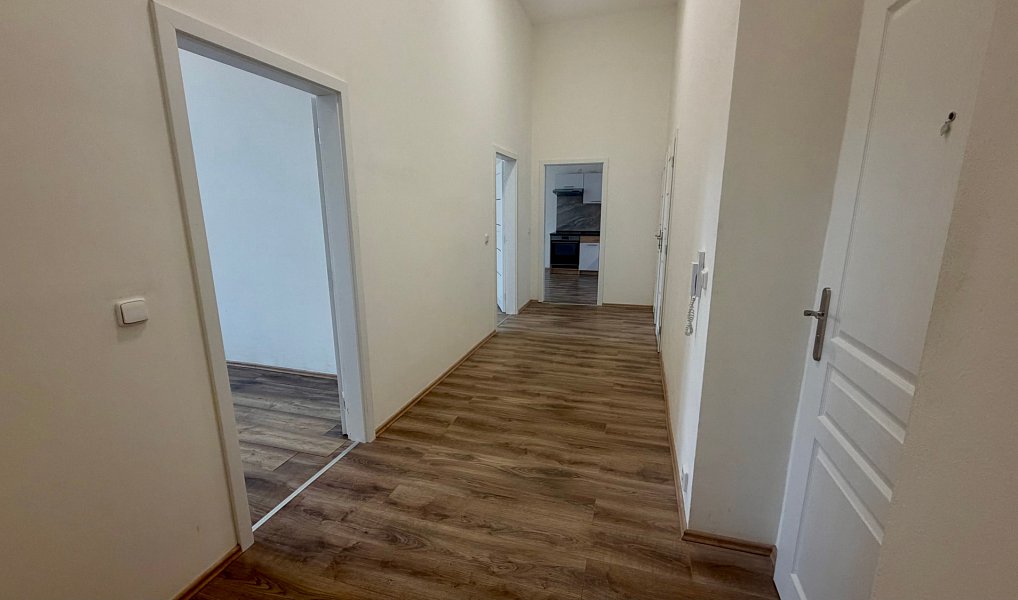 Pronájem bytu 3+kk 84 m², Cheb – náhled fotky 7