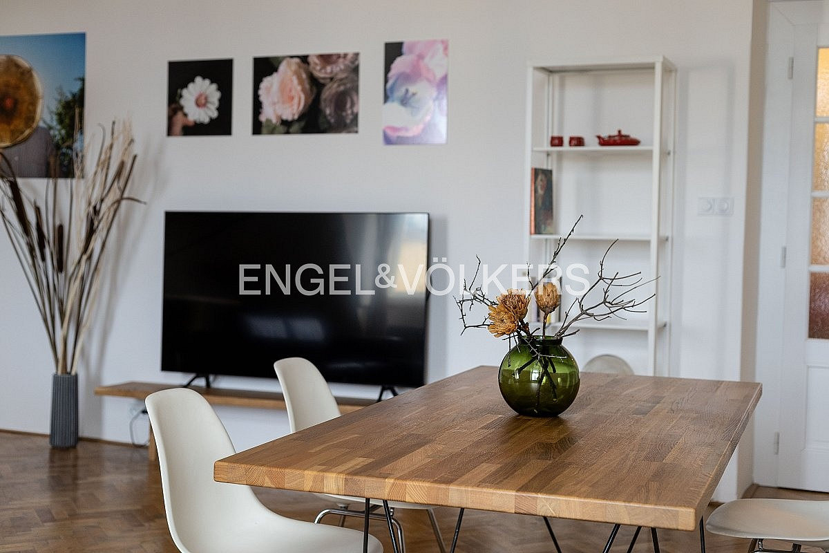 Pronájem bytu 2+1 89 m² – fotografie 4