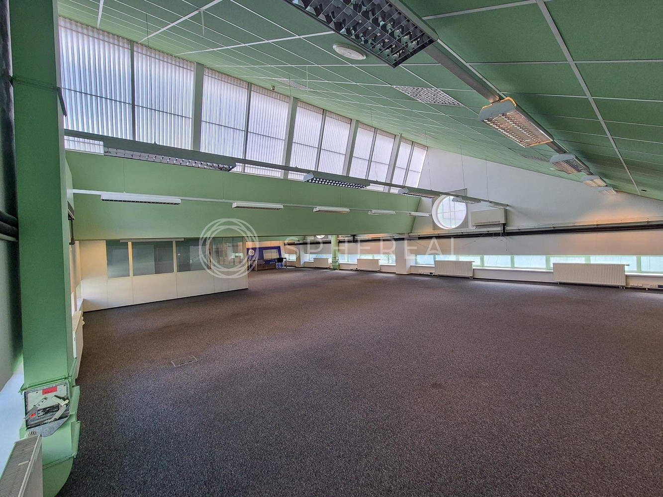 Pronájem kanceláře 2 000 m² — photo 4