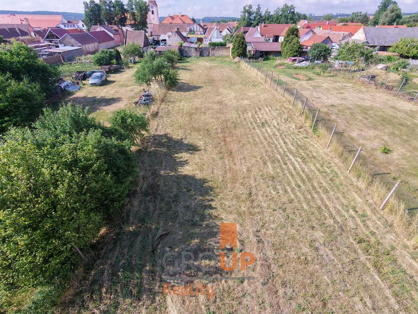 Prodej stavebního pozemku 1 825 m² – fotografie 3