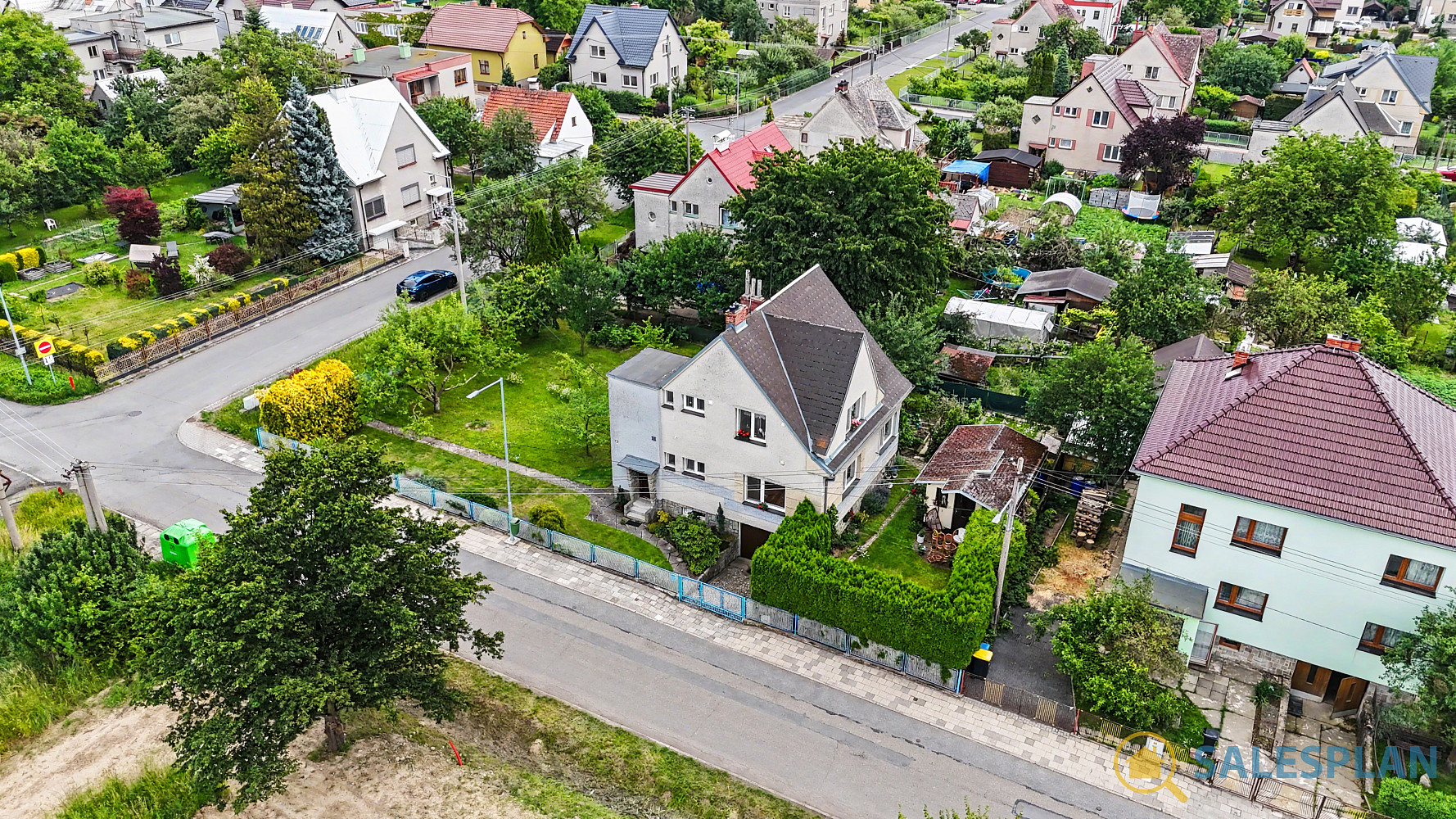 Prodej domu 214 m² s pozemkem 821 m² – fotografie 2