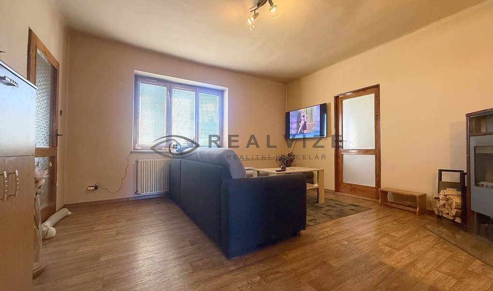 Prodej domu 245 m² s pozemkem 655 m², Ševětín – náhled fotky 4