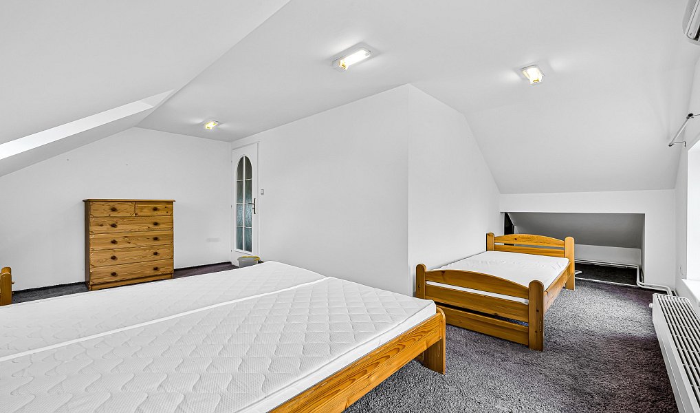Prodej domu 850 m² s pozemkem 1 600 m², Nový Bor – náhled fotky 25