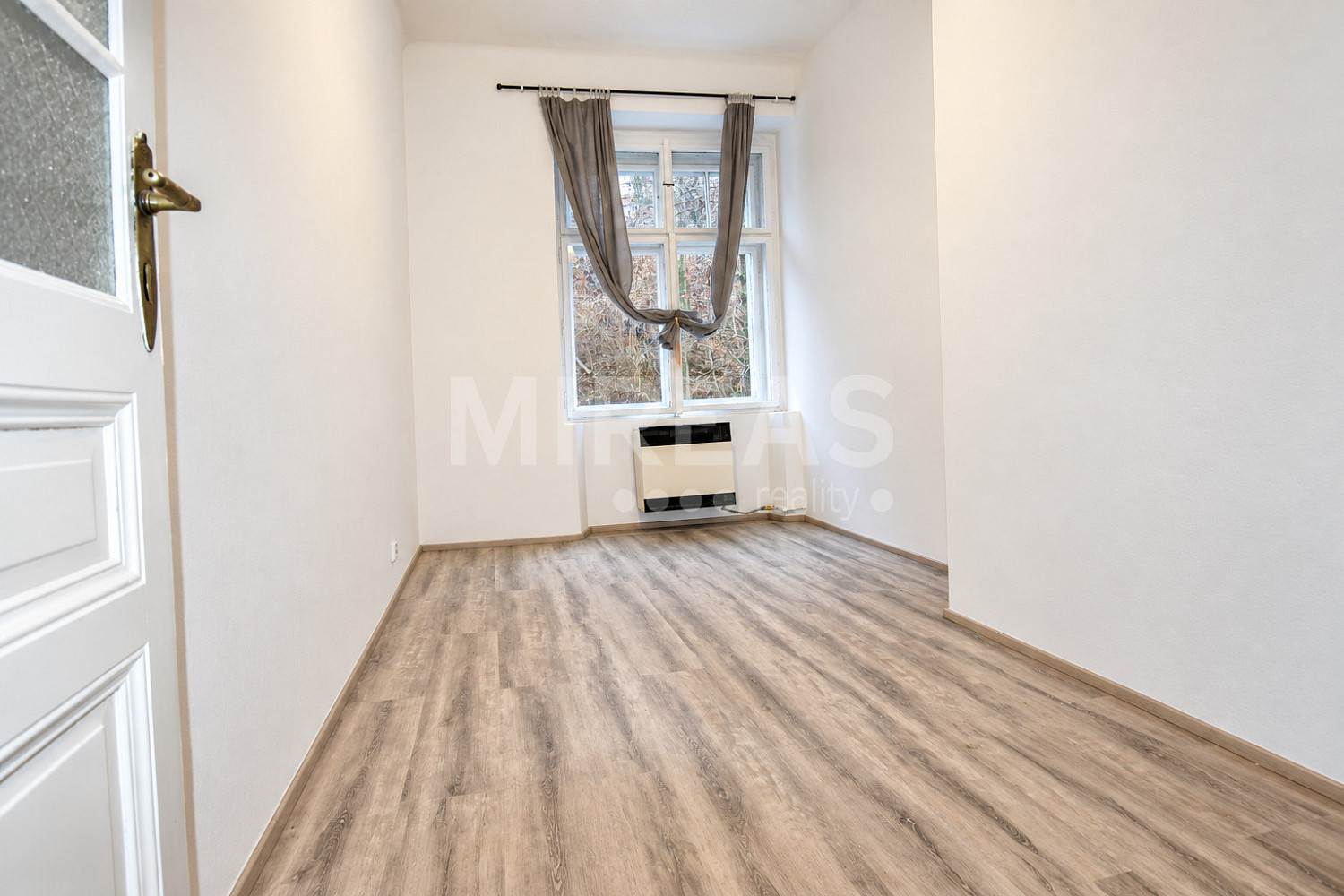 Pronájem bytu 2+kk 46 m² – fotografie 3