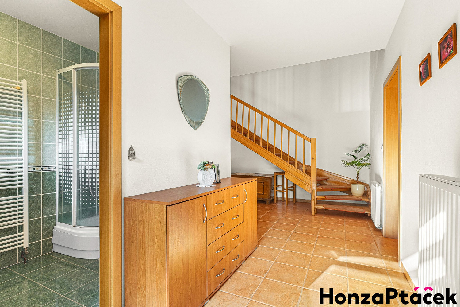 Prodej domu 187 m² s pozemkem 422 m² – další