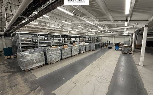 Pronájem skladovacích prostor 3 922 m², Radiová, Praha 10