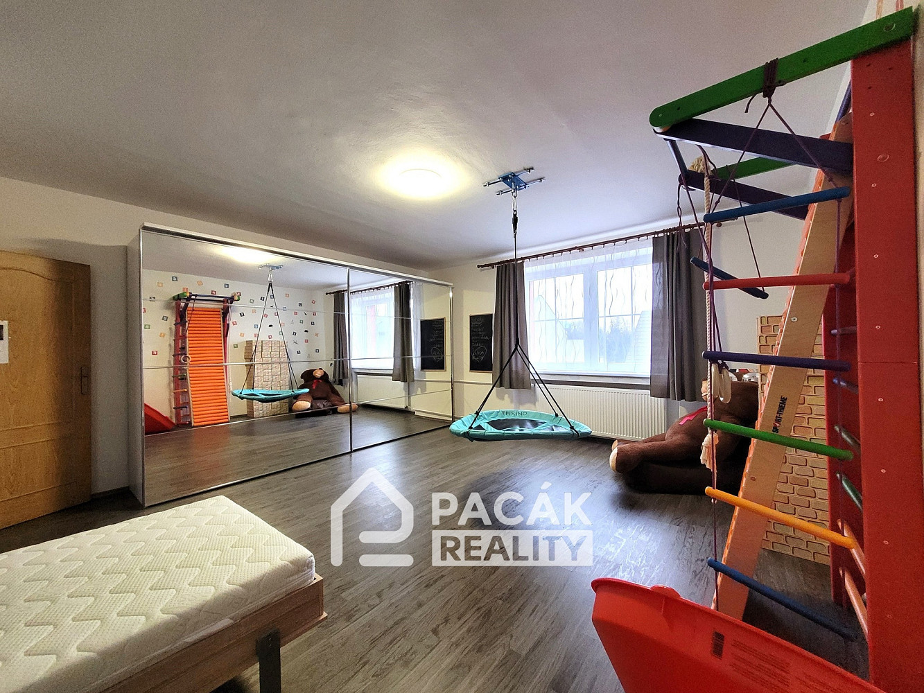 Prodej domu 250 m² s pozemkem 424 m² – fotografie 4