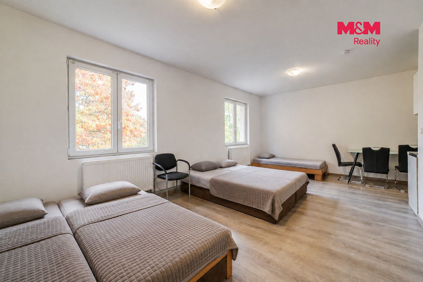 Prodej nájemního domu, činžáku 360 m² – fotografie 2