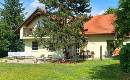 Prodej domu 192 m² s pozemkem 925 m², Úvozová, Statenice - Černý Vůl, okres Praha-západ