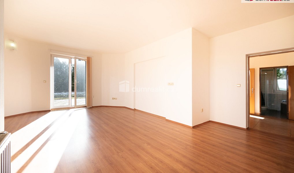 Prodej domu 253 m² s pozemkem 2 075 m², Dolní Třebonín – náhled fotky 11