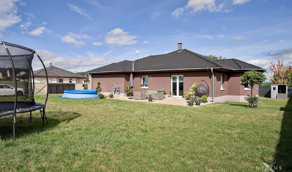 Prodej domu 150 m² s pozemkem 1 063 m², Postřižín – náhled fotky 4