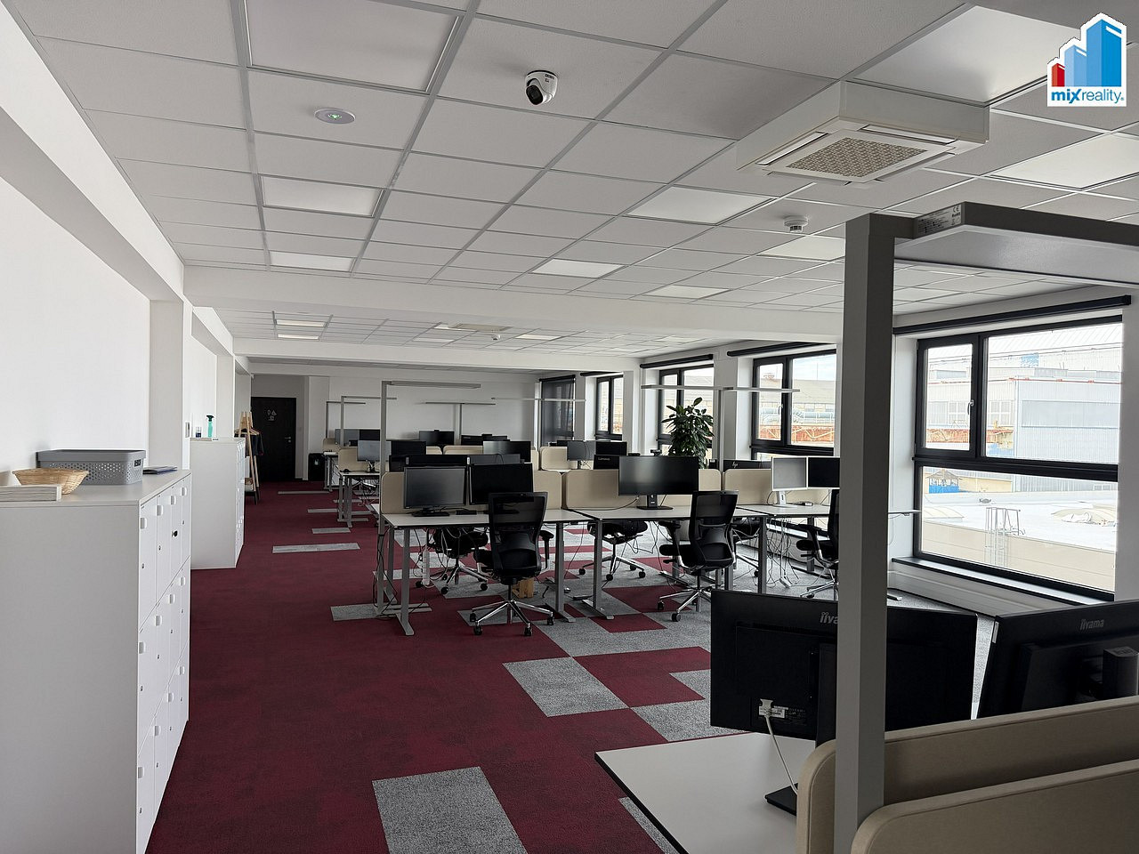 Pronájem kanceláře 1 849 m² – fotografie 3