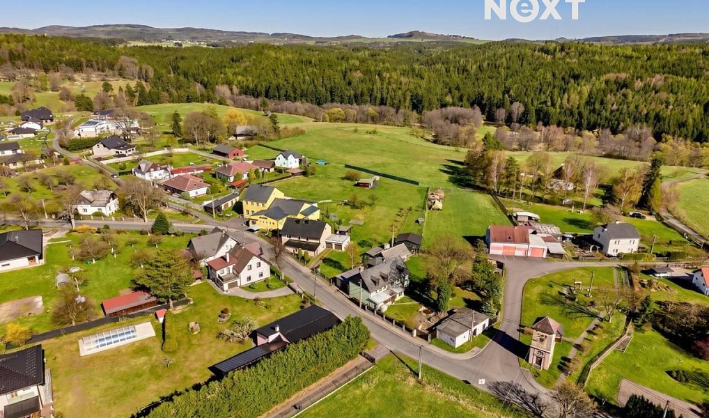 Prodej stavebního pozemku 2 246 m², Pila – náhled fotky 9