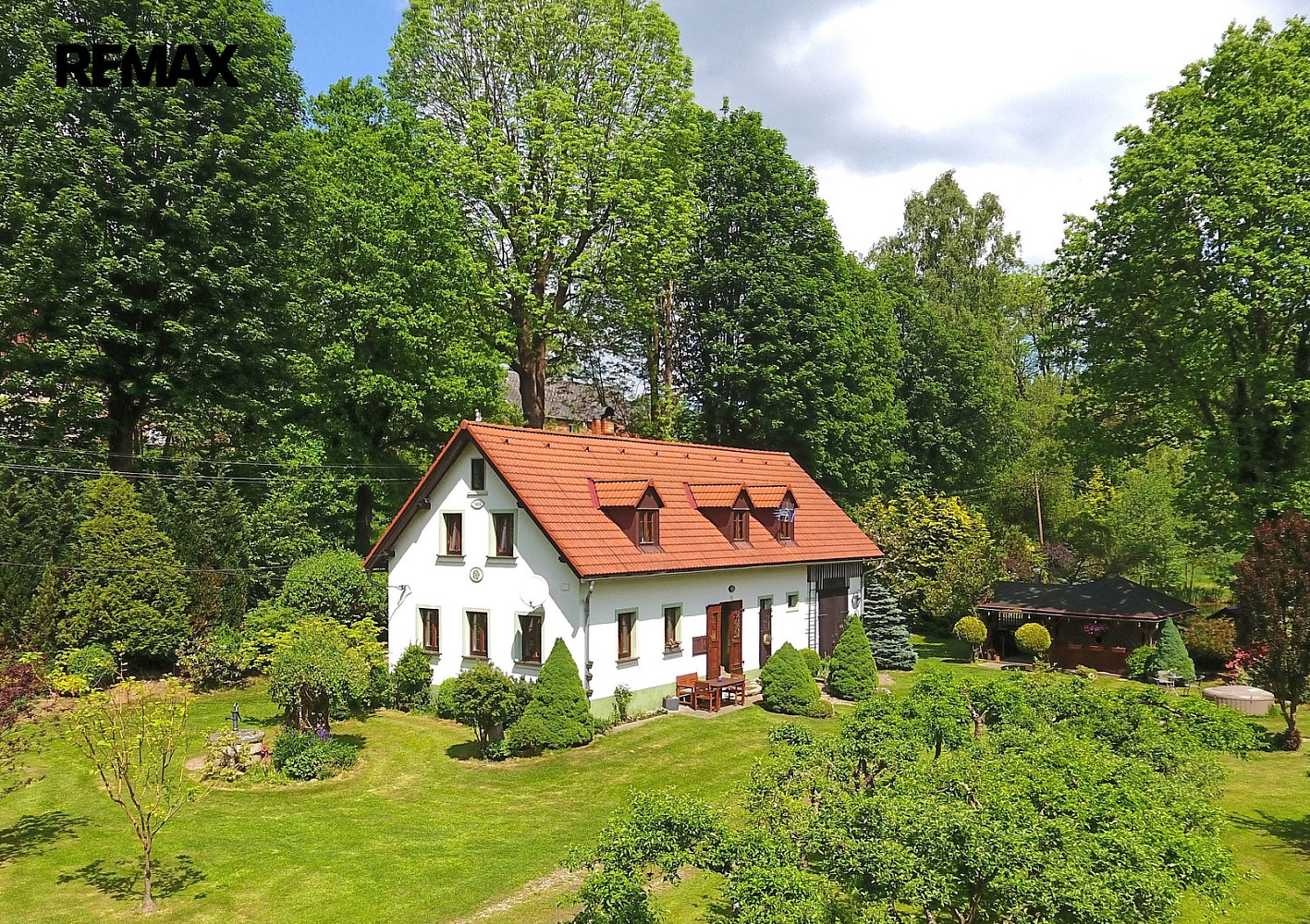 Prodej domu 190 m² s pozemkem 6 576 m²