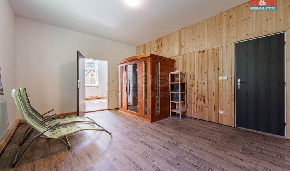 Prodej domu 293 m² s pozemkem 853 m², Vejprty – náhled fotky 6