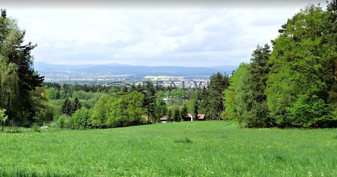 Prodej stavebního pozemku 8 573 m²