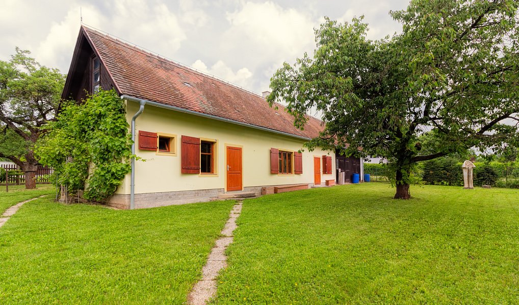 Prodej domu 336 m² s pozemkem 2 384 m², Chrustenice – náhled fotky 17
