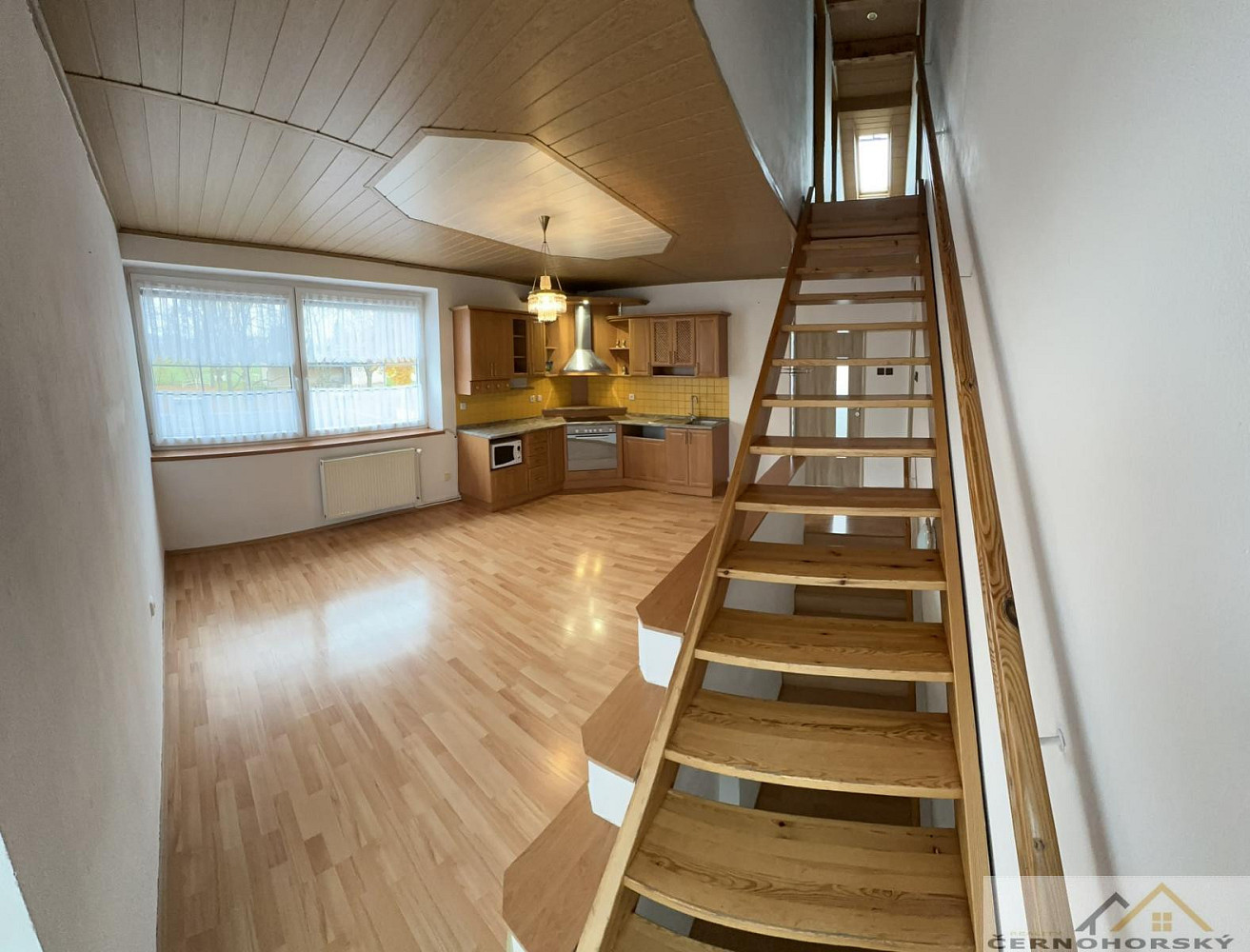 Prodej domu 363 m² s pozemkem 870 m² – fotografie 2